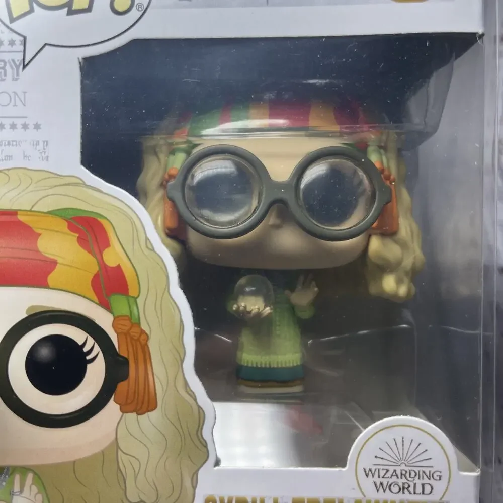 Funko Pop! Vinyl: Harry Potter - Sybill Trelawney #86 - Picture 6 of 8